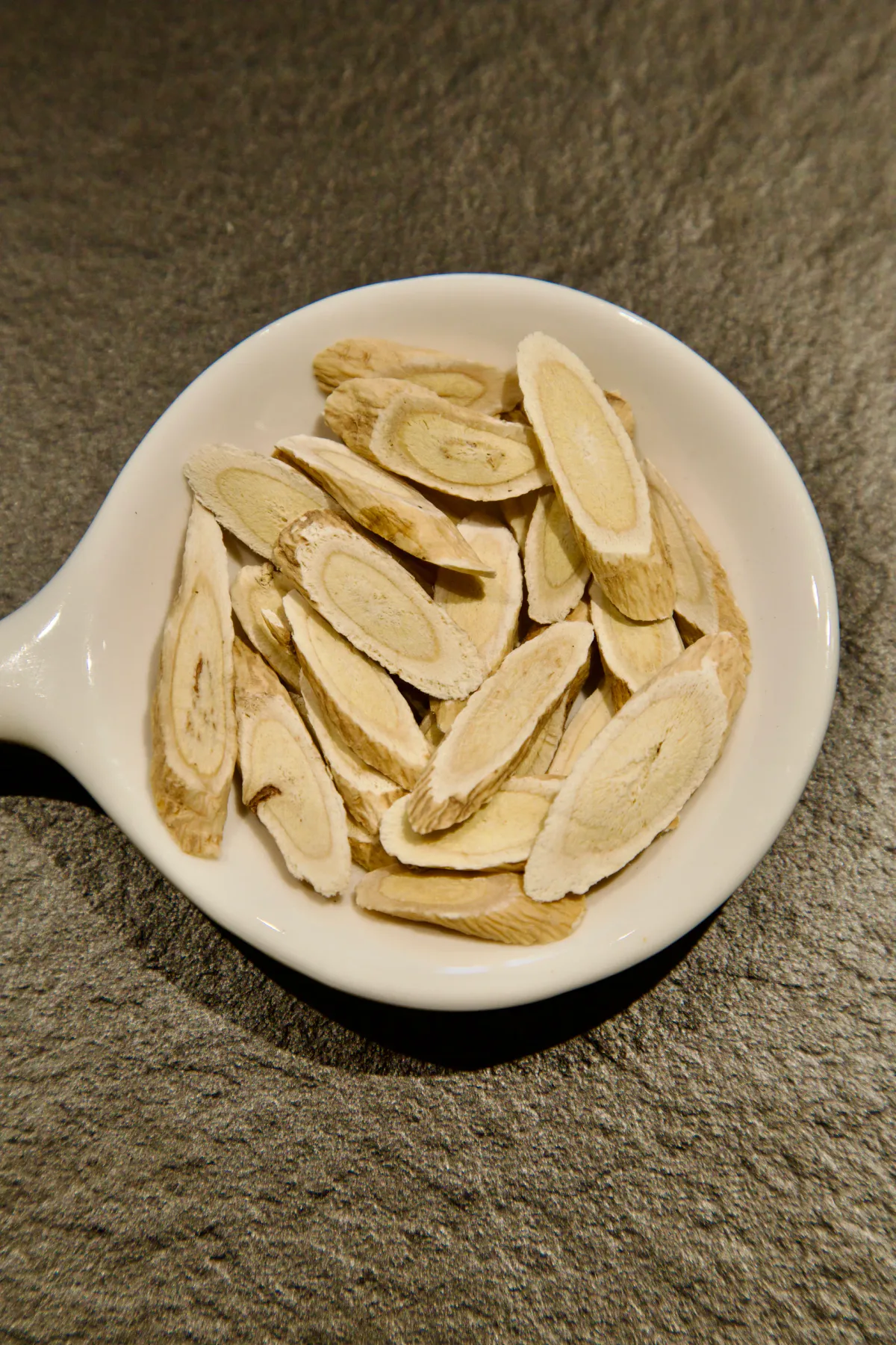 Racine d' Astragale